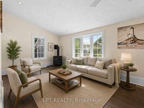 Photo 16 at 52 Parkside Drive E, Queen's Park, Barrie