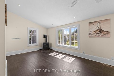 Photo 17 at 52 Parkside Drive E, Queen's Park, Barrie