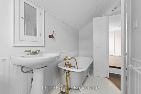 Photo 29 at 52 Parkside Drive E, Queen's Park, Barrie