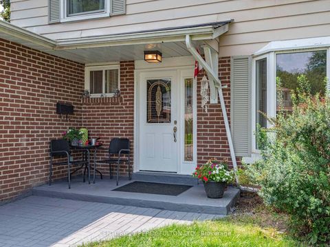 Photo 4 at 388 Handley Crescent, Central Newmarket, Newmarket
