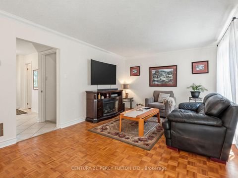 Photo 14 at 388 Handley Crescent, Central Newmarket, Newmarket