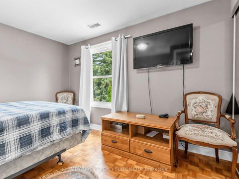 Photo 22 at 388 Handley Crescent, Central Newmarket, Newmarket