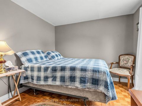 Photo 23 at 388 Handley Crescent, Central Newmarket, Newmarket