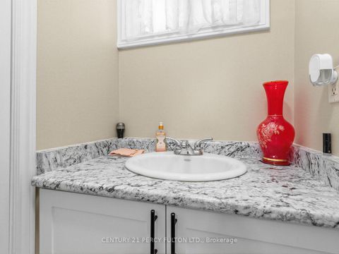Photo 25 at 388 Handley Crescent, Central Newmarket, Newmarket