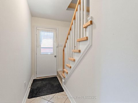 Photo 26 at 388 Handley Crescent, Central Newmarket, Newmarket