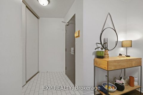 Photo 2 at 808 - 25 The Esplanade, Waterfront Communities C8, Toronto