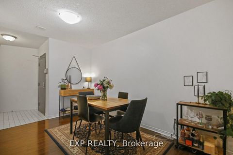 Photo 3 at 808 - 25 The Esplanade, Waterfront Communities C8, Toronto