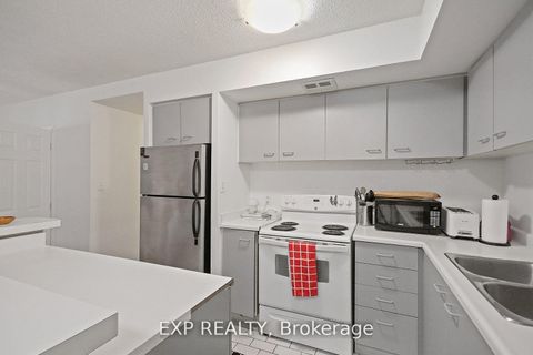 Photo 6 at 808 - 25 The Esplanade, Waterfront Communities C8, Toronto