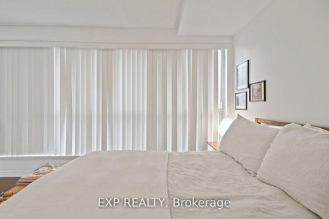 Photo 17 at 808 - 25 The Esplanade, Waterfront Communities C8, Toronto