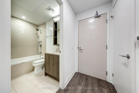 Photo 3 at 705 - 115 Blue Jays Way, Waterfront Communities C1, Toronto