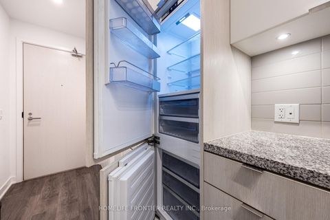 Photo 9 at 705 - 115 Blue Jays Way, Waterfront Communities C1, Toronto