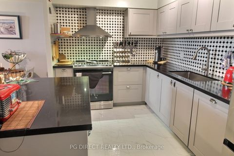 Photo 4 at 407 - 260 Davis Drive, Central Newmarket, Newmarket