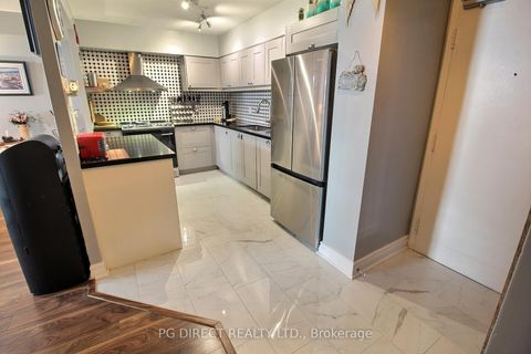 Photo 6 at 407 - 260 Davis Drive, Central Newmarket, Newmarket