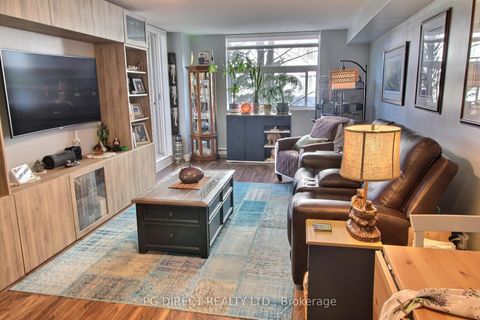 Photo 8 at 407 - 260 Davis Drive, Central Newmarket, Newmarket