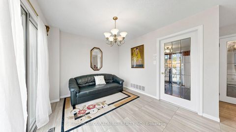Photo 13 at 18 Richbell Street, Brownridge, Vaughan