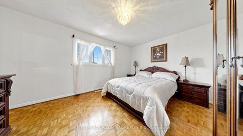 Photo 21 at 18 Richbell Street, Brownridge, Vaughan