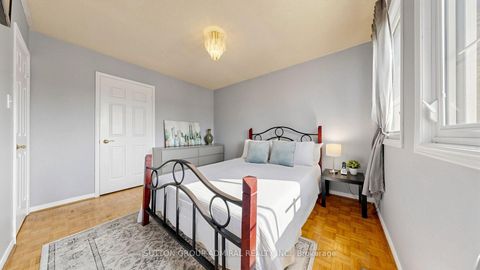 Photo 28 at 18 Richbell Street, Brownridge, Vaughan