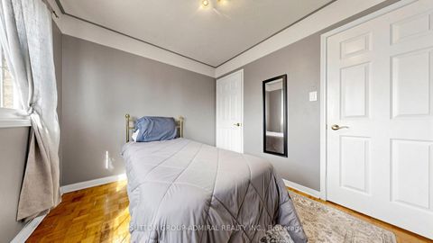 Photo 30 at 18 Richbell Street, Brownridge, Vaughan
