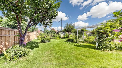 Photo 44 at 18 Richbell Street, Brownridge, Vaughan