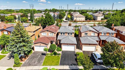 Photo 46 at 18 Richbell Street, Brownridge, Vaughan