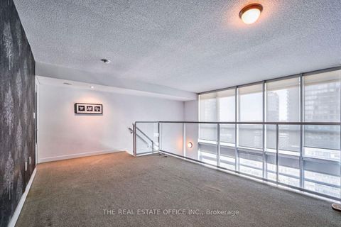 Photo 8 at 3905 - 15 Fort York Boulevard, Waterfront Communities C1, Toronto