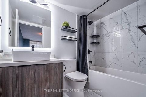 Photo 13 at 3905 - 15 Fort York Boulevard, Waterfront Communities C1, Toronto