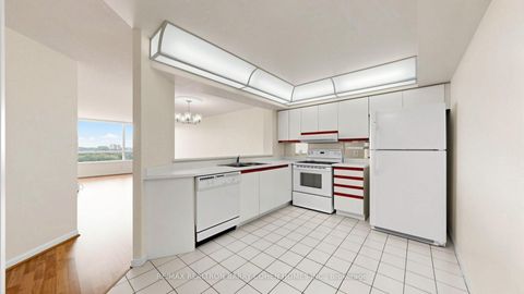 Photo 17 at 802 - 1121 Steeles Avenue W, Branson, Toronto