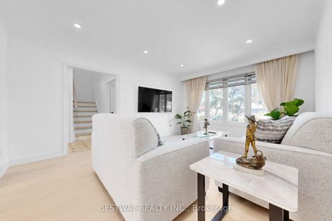 Photo 8 at 37 Victory Drive, CFB, Toronto