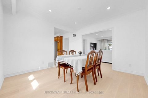 Photo 12 at 37 Victory Drive, CFB, Toronto