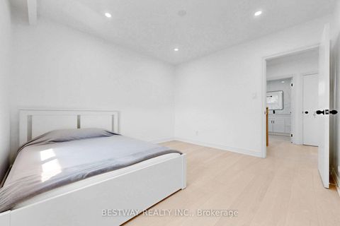 Photo 21 at 37 Victory Drive, CFB, Toronto