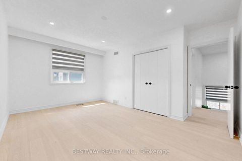 Photo 23 at 37 Victory Drive, CFB, Toronto