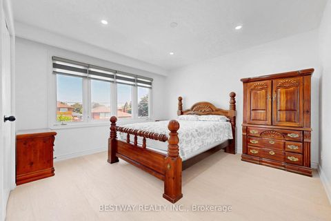 Photo 25 at 37 Victory Drive, CFB, Toronto