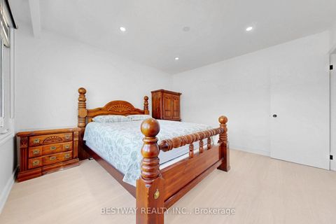 Photo 27 at 37 Victory Drive, CFB, Toronto