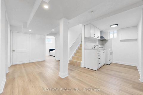 Photo 32 at 37 Victory Drive, CFB, Toronto