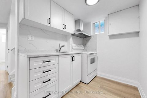 Photo 34 at 37 Victory Drive, CFB, Toronto