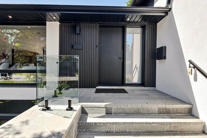 Photo 4 at 35 Geraldton Crescent, Bayview Village, Toronto
