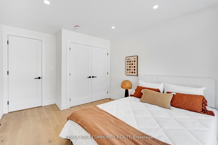 Photo 26 at 35 Geraldton Crescent, Bayview Village, Toronto