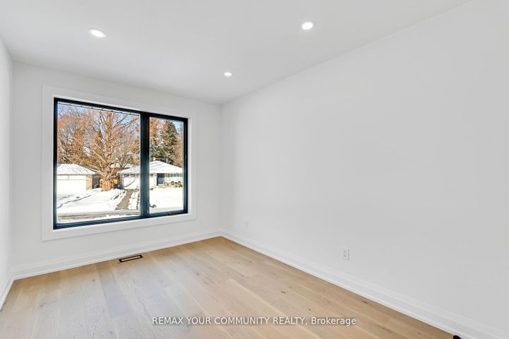 Photo 27 at 35 Geraldton Crescent, Bayview Village, Toronto