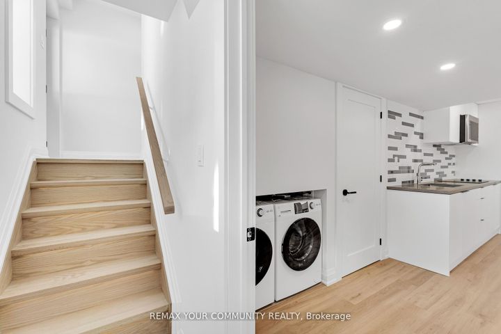 Photo 37 at 35 Geraldton Crescent, Bayview Village, Toronto