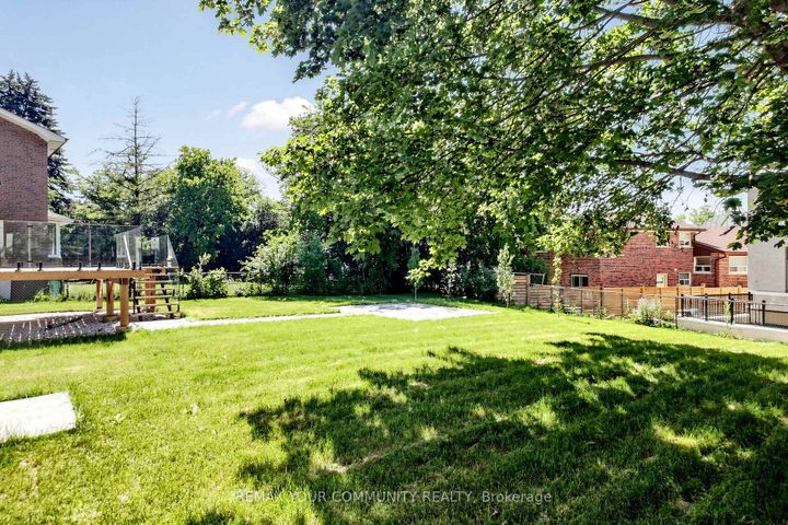 Photo 39 at 35 Geraldton Crescent, Bayview Village, Toronto