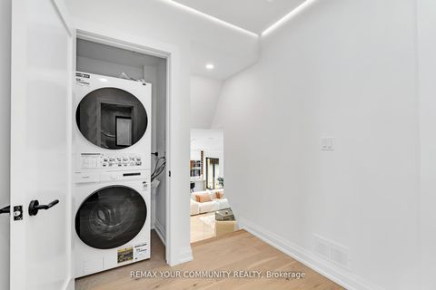 Photo 28 at 35 Geraldton Crescent, Bayview Village, Toronto