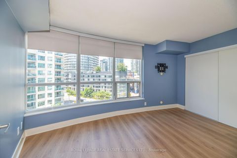 Photo 14 at 707 - 550 Queens Quay W, Waterfront Communities C1, Toronto