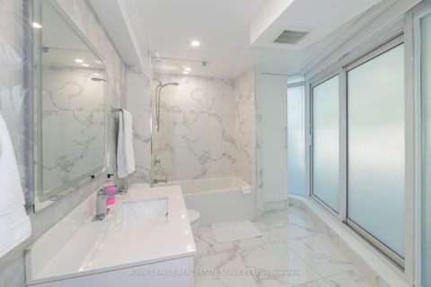 Photo 37 at 707 - 550 Queens Quay W, Waterfront Communities C1, Toronto