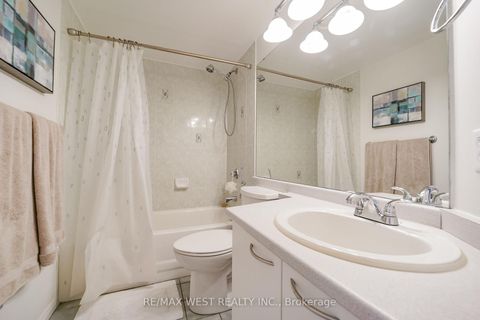 Photo 4 at D11 - 108 Finch Avenue W, Newtonbrook West, Toronto