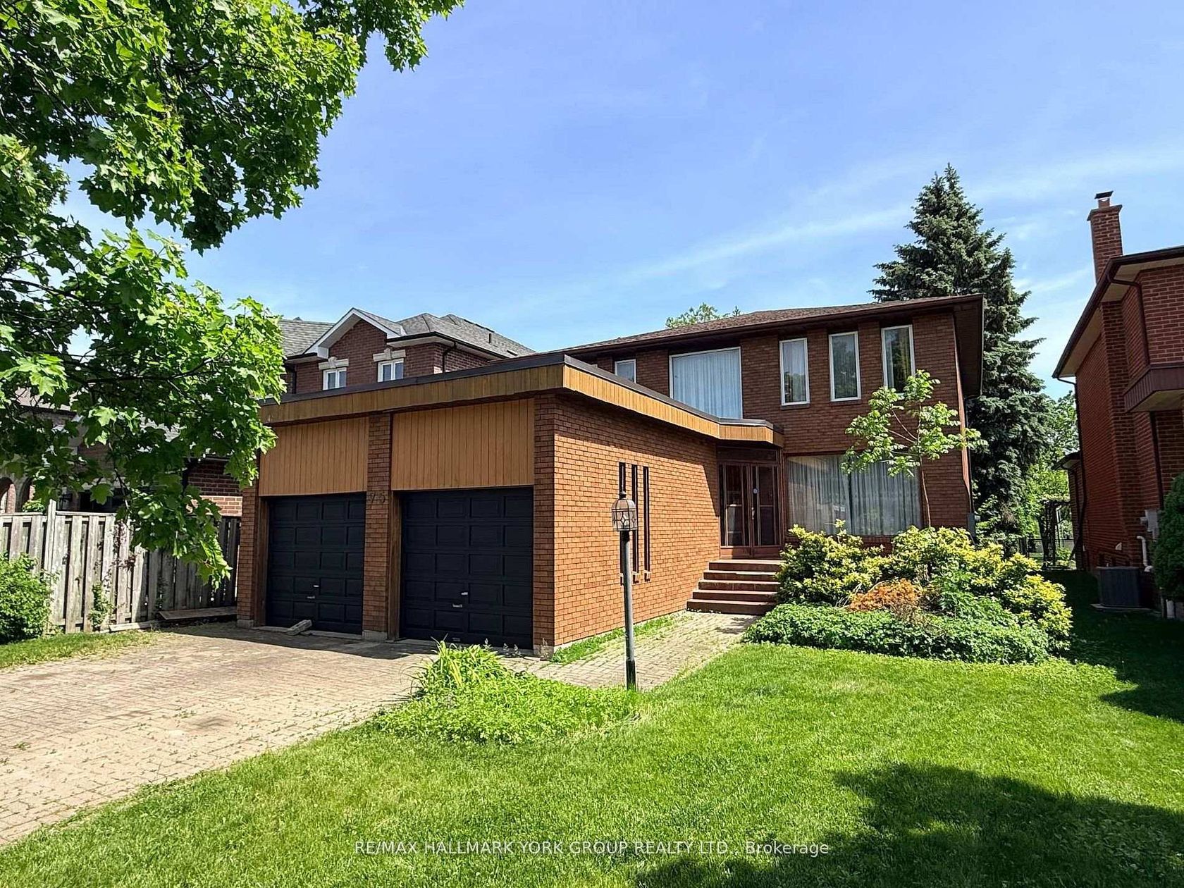 75 Spruce Avenue, South Richvale, Richmond Hill photo number 2