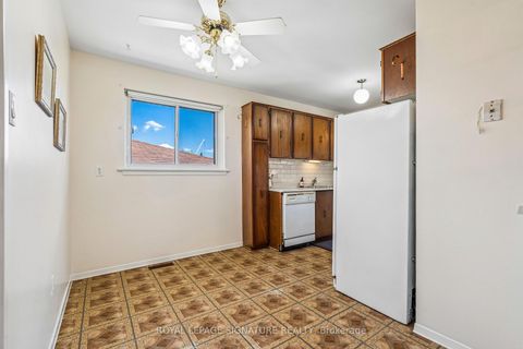 Photo 5 at 171 Petworth Crescent, Malvern West, Toronto