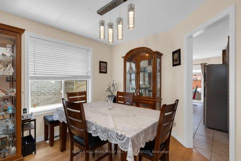 Photo 5 at 9 Stephanie Lane, Painswick South, Barrie