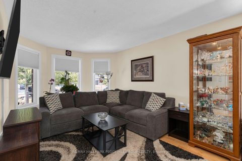 Photo 7 at 9 Stephanie Lane, Painswick South, Barrie