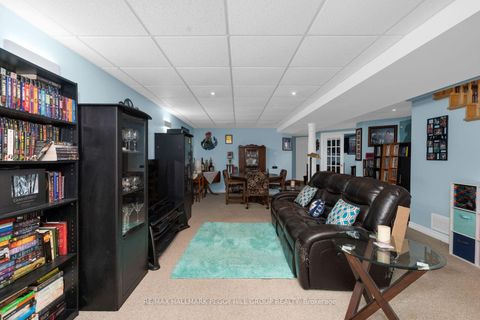 Photo 15 at 9 Stephanie Lane, Painswick South, Barrie