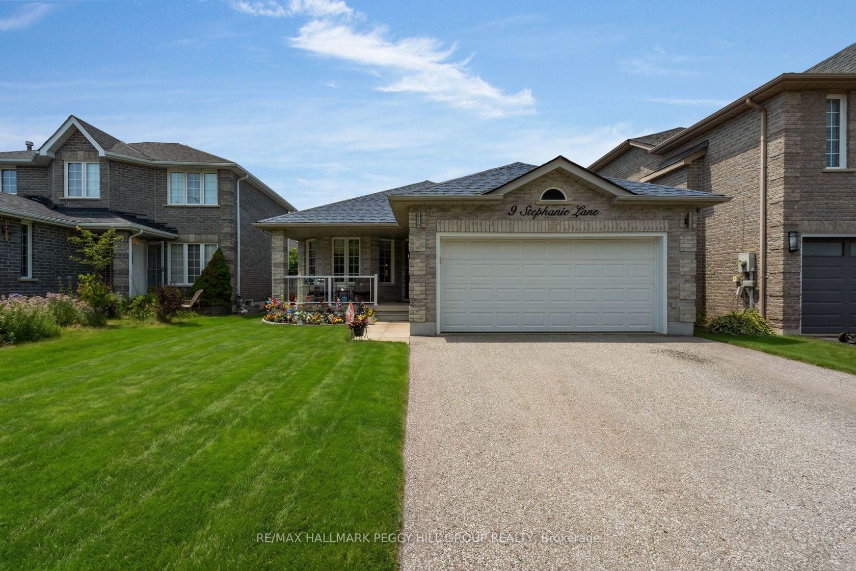 9 Stephanie Lane, Painswick South, Barrie photo number 2